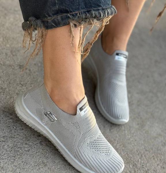 اسکیچرز 32575