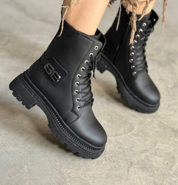 بوت بالنسیاگا 33075